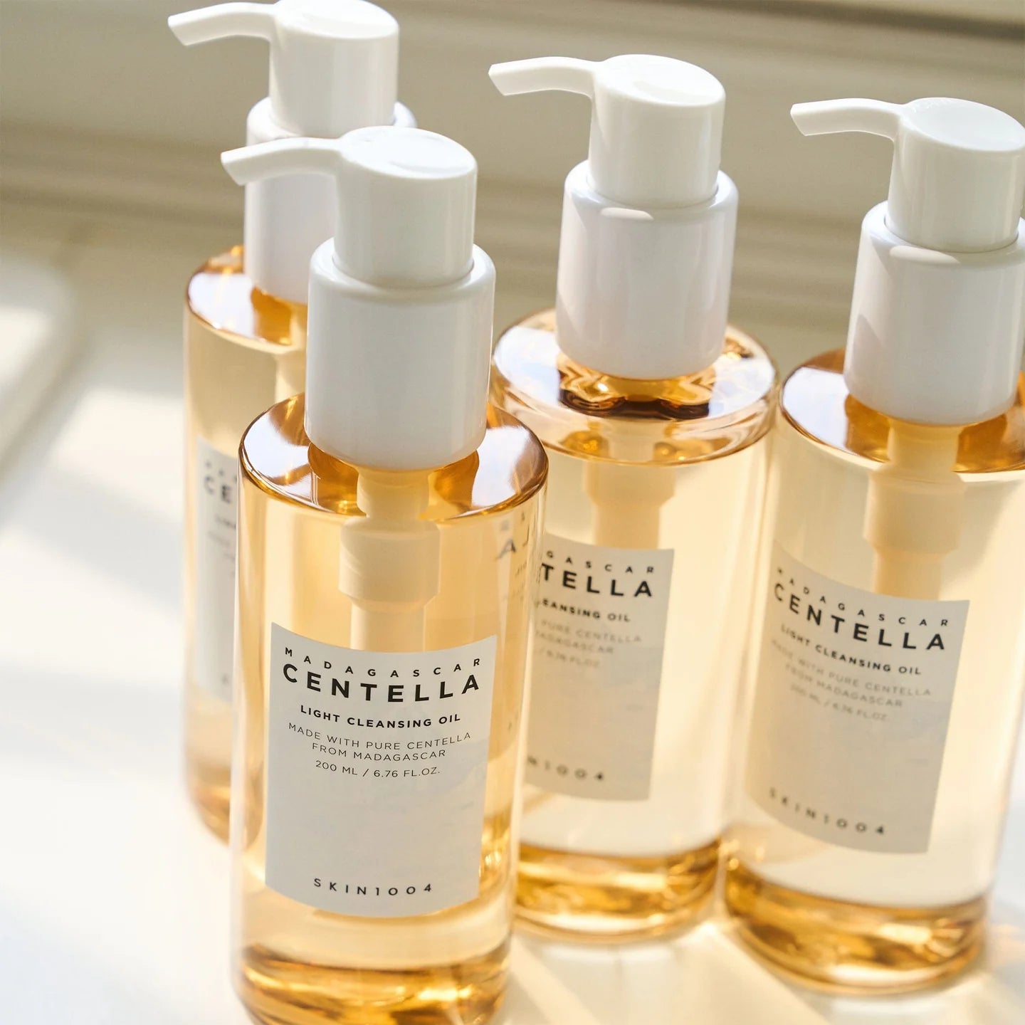 MADAGASCAR CENTELLA LIGHT CLEANSING OIL